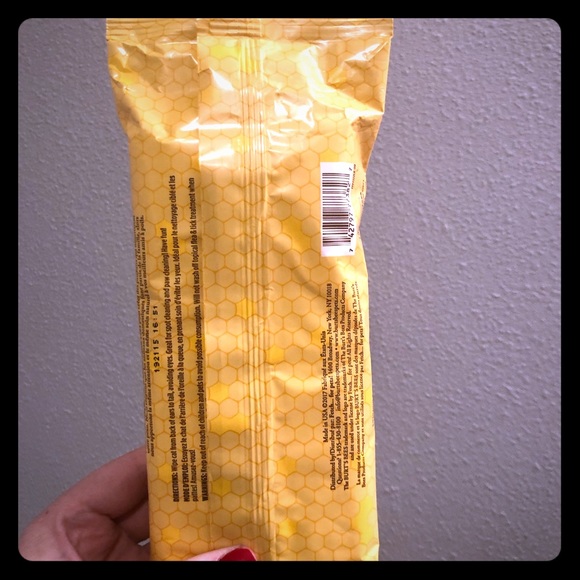 Burts Bees Cat Dander reducing wipes - Picture 3 of 3